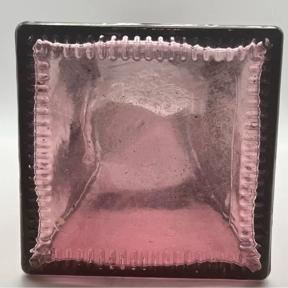 3/$30 Florero Pyramid Vase in Bordeaux
Recycled Glass - Picture 5 of 6